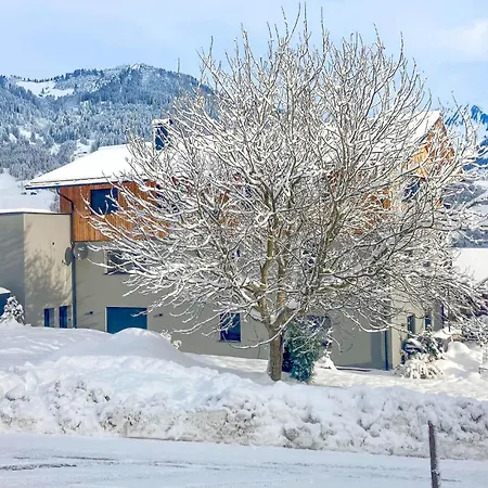 2 Bedroom Beautiful In Apartment *